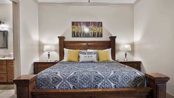 Condo, Multiple Beds, Balcony, Mountain View (Oasis Escape) | 2 bedrooms, individually decorated, individually furnished, free WiFi