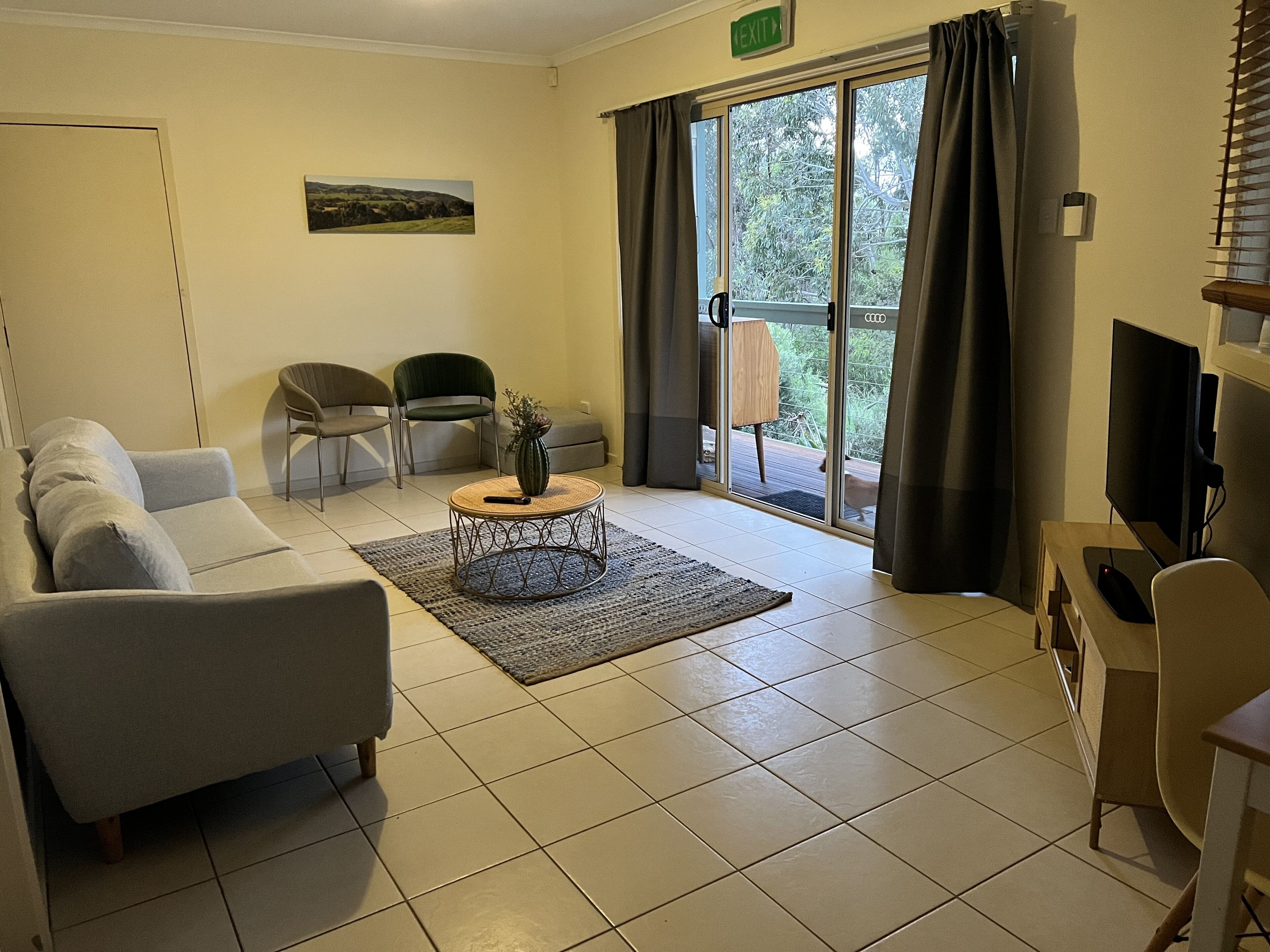 Allusion Farmstay & Vineyard- Unit 1 - Pets negotiable 