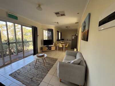 Allusion Farmstay & Vineyard- Unit Cab Sav - Pets negotiable 