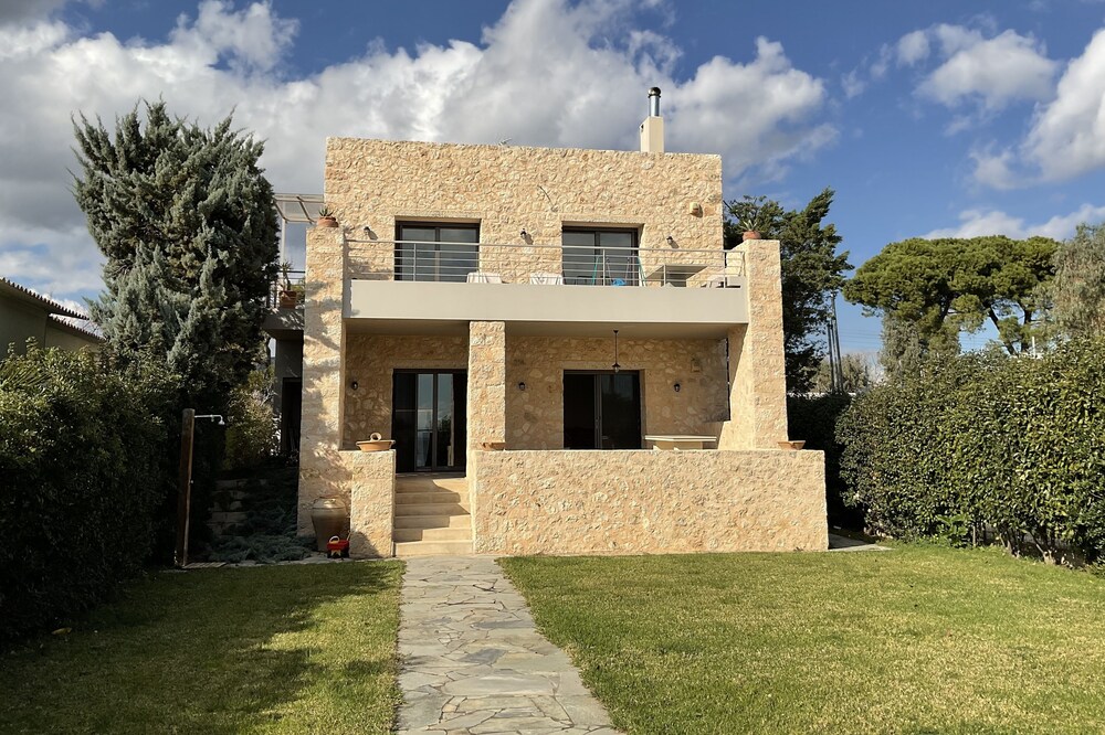Stone House — Beachfront