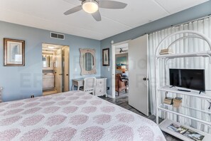 2 bedrooms, free WiFi - N1 Amelia South 2 Bedroom Apts by RedAwning (Fernandina Beach)