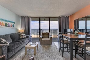 Condo, 1 Bedroom | Living area