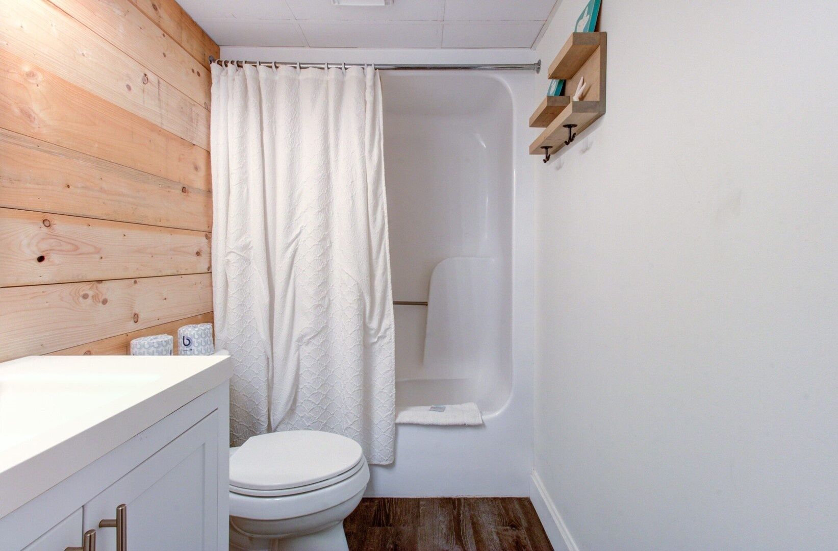 0311 Seaside Retreat 1 Bedroom Condo by Redawning