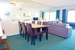 콘도, 침실 2개 | 다이닝