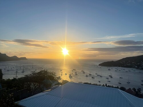 Immaculate 3 Bed Villa Overlooking Admiralty Bay