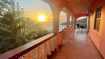 House | Terrace/patio