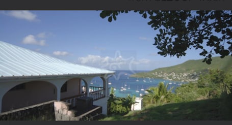 Áreas de la propiedad. Immaculate 3 Bed Villa Overlooking Admiralty Bay