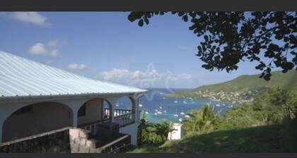 Immaculate 3 Bed Villa Overlooking Admiralty Bay