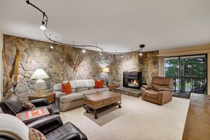 Televisión, chimenea