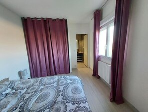 3 chambres, lit parapluie, Wi-Fi gratuit, draps fournis