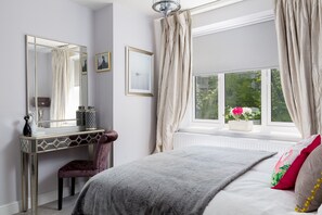 2 chambres, fer et planche à repasser, Wi-Fi, literie fournie