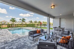 Piscine extérieure, piscine chauffée