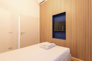 Comfort-Apartment | Hochwertige Bettwaren, Daunenbettdecken, individuell dekoriert