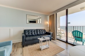 Condo, 1 Bedroom | Living area