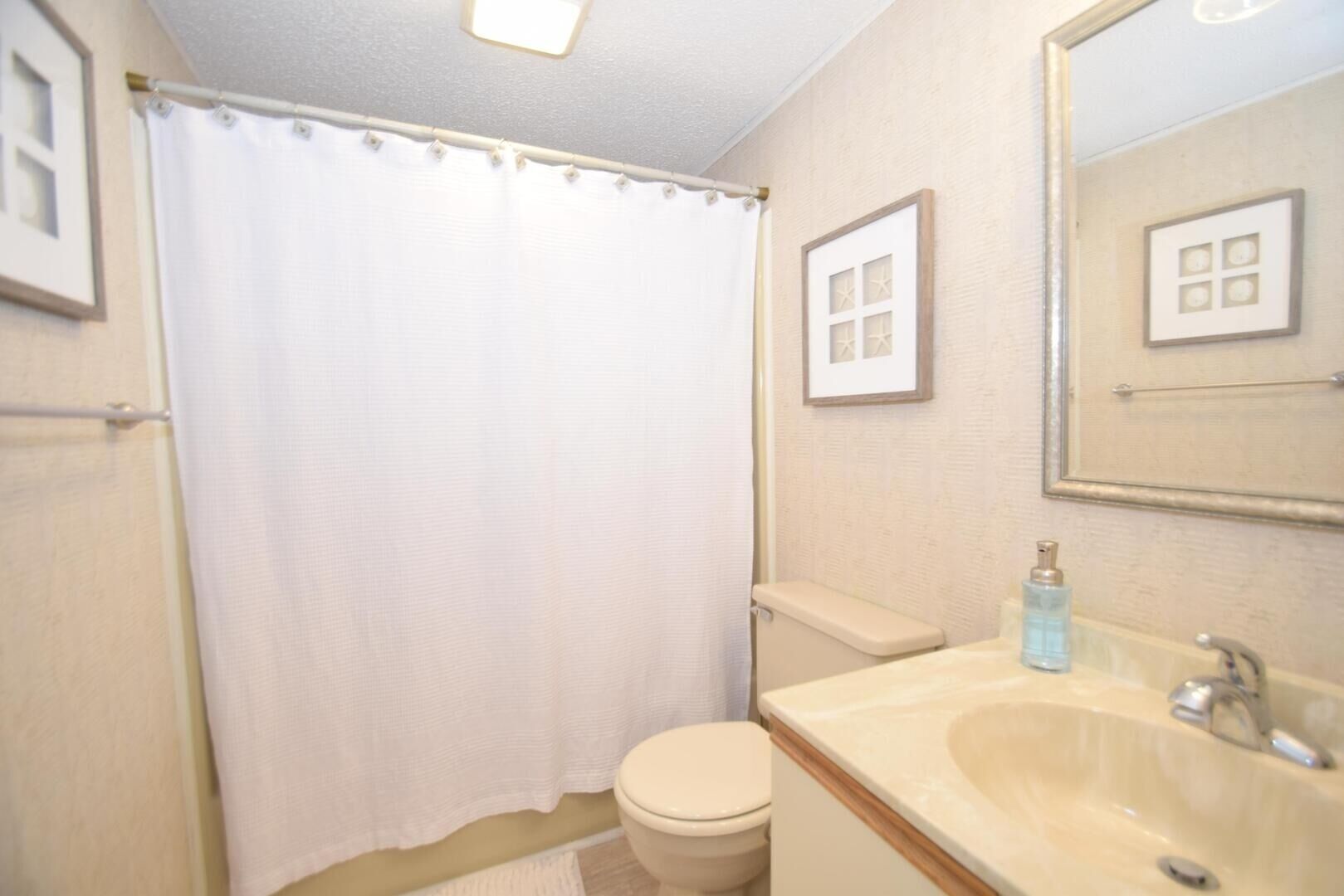 Bay Vista 102 2 Bedroom Condo by Redawning