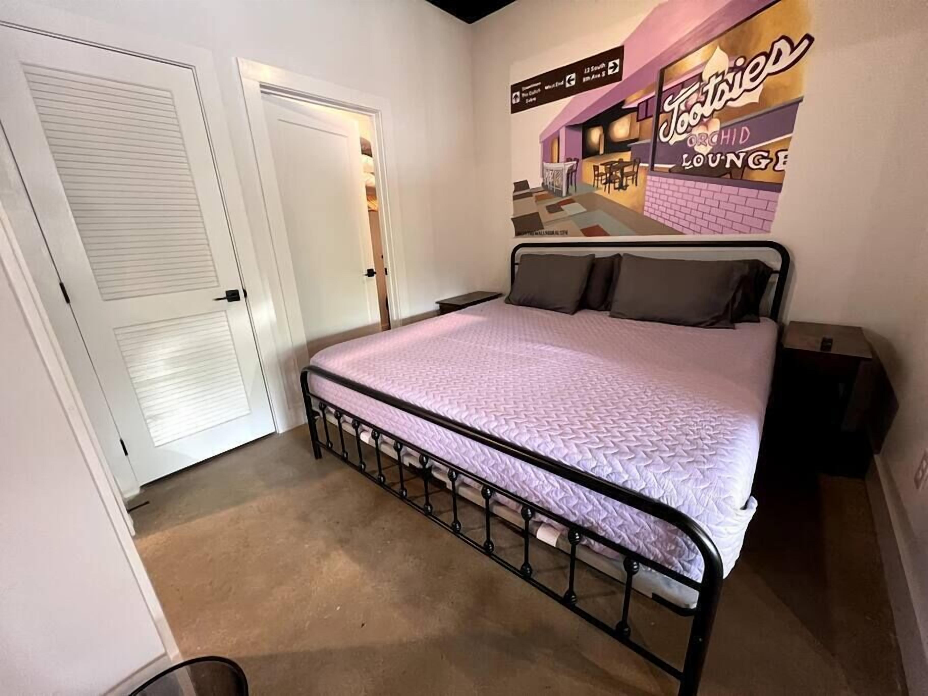 BNA Carpet Condo - No Housekeeping