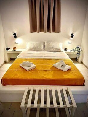 1 bedroom, internet, bed sheets