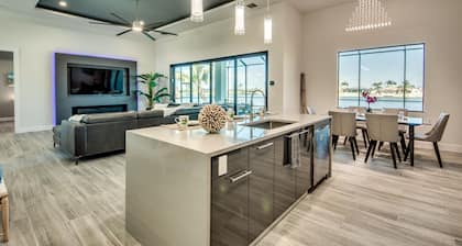 NEW - Heated Pool & Spa - Lake - Western Exposure