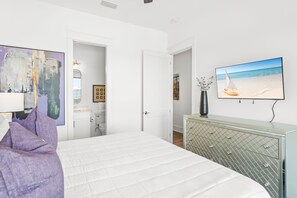 6 bedrooms, desk, iron/ironing board, free WiFi