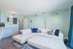 Condo, Multiple Beds, Balcony, Ocean View (Turtle Love) | Living area