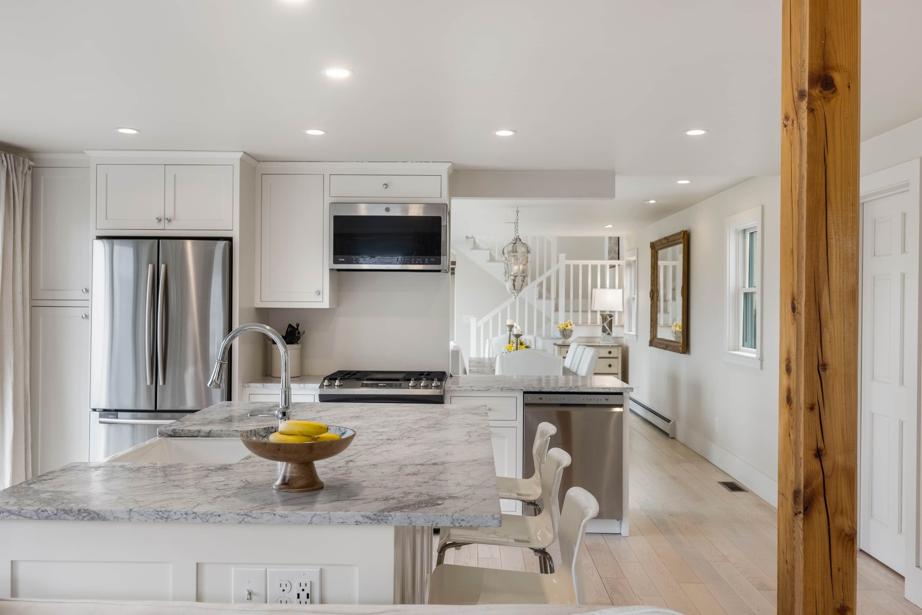 Exquisite Waterfront Retreat - Lindsay