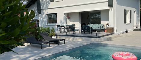 Outdoor pool, a heated pool