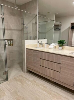 Bathroom - Cabo Luxury & Comfort at Casa Sorella Sleeps 12 (Cabo San Lucas)
