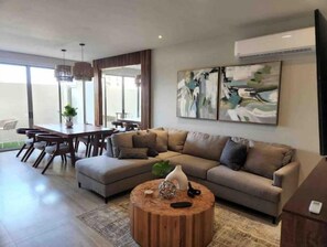 Living area - Cabo Luxury Oasis at Casa Sorella Villa 1 (Cabo San Lucas)