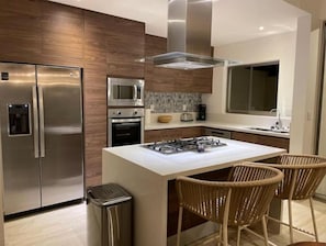 Private kitchen - Cabo Luxury Oasis at Casa Sorella Villa 1 (Cabo San Lucas)