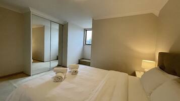 3 bedrooms, WiFi, bed sheets