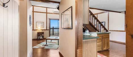 Cabin, 1 King Bed with Sofa bed, Balcony (Skipjack Cottage Branson) | Interior