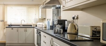 Miners Cottage - Two Bedroom Cottage, Sleeps 3