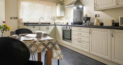 Miners Cottage - Two Bedroom Cottage, Sleeps 3