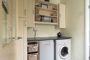 Interior - Miners Cottage - Two Bedroom Cottage, Sleeps 3 (Blaenau Ffestiniog)