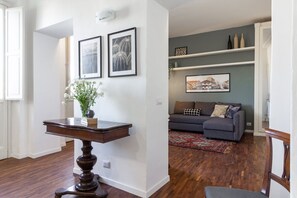 TV - Santonofrio Romantica, between Trastevere and the Vatican (Roma)