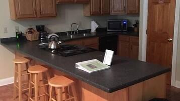 Microwave, oven, stovetop, coffee/tea maker