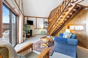 Cabin, Multiple Beds, Balcony, Mountain View (The Cottages on Lake Bluff) | Living area | 42-inch flat-screen TV with digital channels