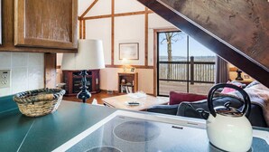 Cabin, nhiều giường, ban công, quang cảnh núi (The Cottages on Lake Bluff) | Nội thất