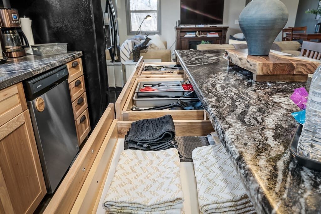 Private 77 Acre Farm Hermann MO - Sleeps 8