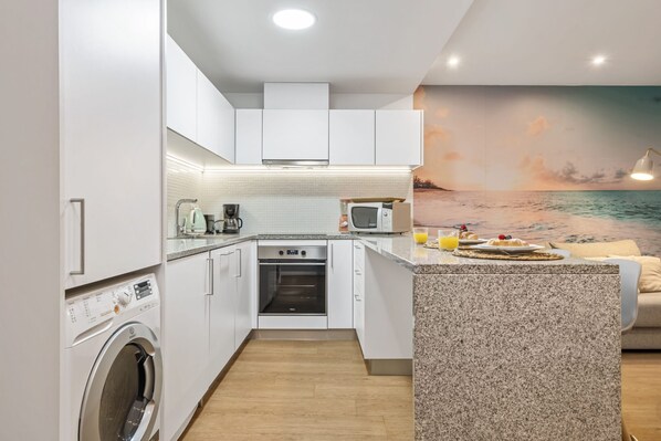 Fridge, microwave, oven, dishwasher