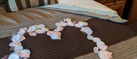 3 makuuhuonetta, silitysrauta/-lauta, Wi-Fi, vuodevaatteet