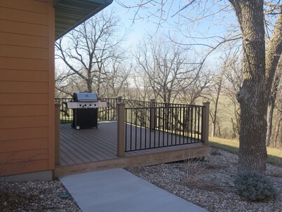 Spacious Cabin on 40 acres