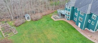 Quiet, cozy studio apartment on premier street near Yale & Quinnipiac