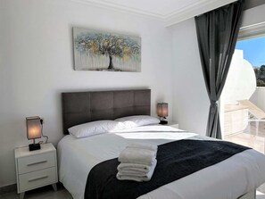 1 habitación, tabla de planchar con plancha y wifi 