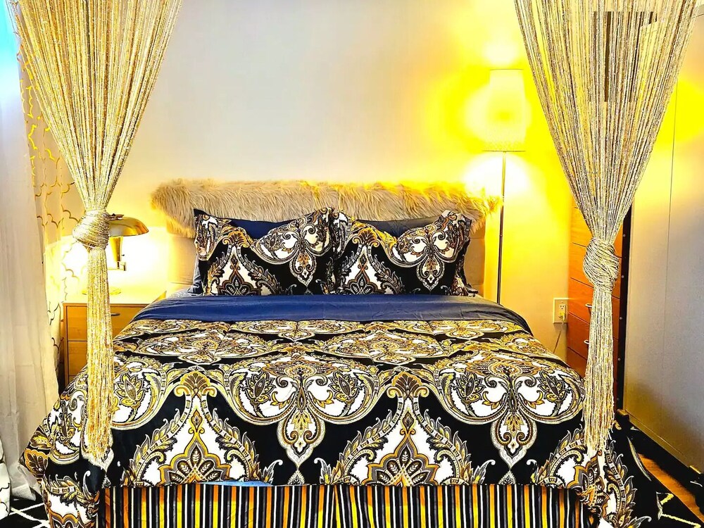 Studio apartment street level St. Albans Vrbo