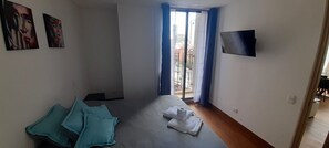 2 habitaciones, tabla de planchar con plancha y wifi gratis