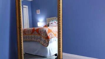 2 makuuhuonetta, silitysrauta/-lauta, ilmainen Wi-Fi, vuodevaatteet