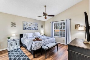 4 bedrooms, desk, iron/ironing board, travel crib