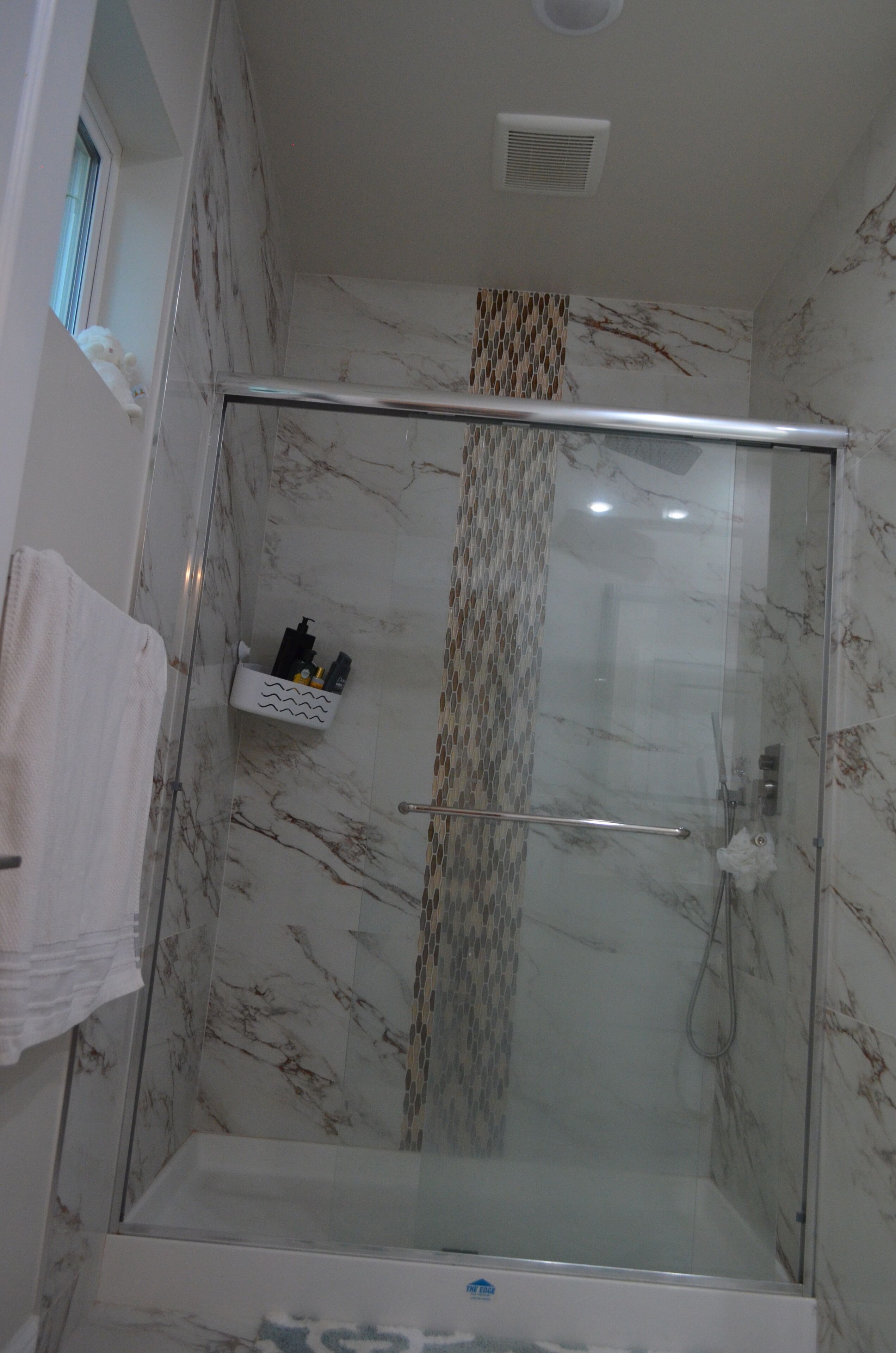 Spacious studio room; Private and secured place; Free Wifii, Free Parking,  Free