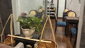 客室内のダイニングエリア